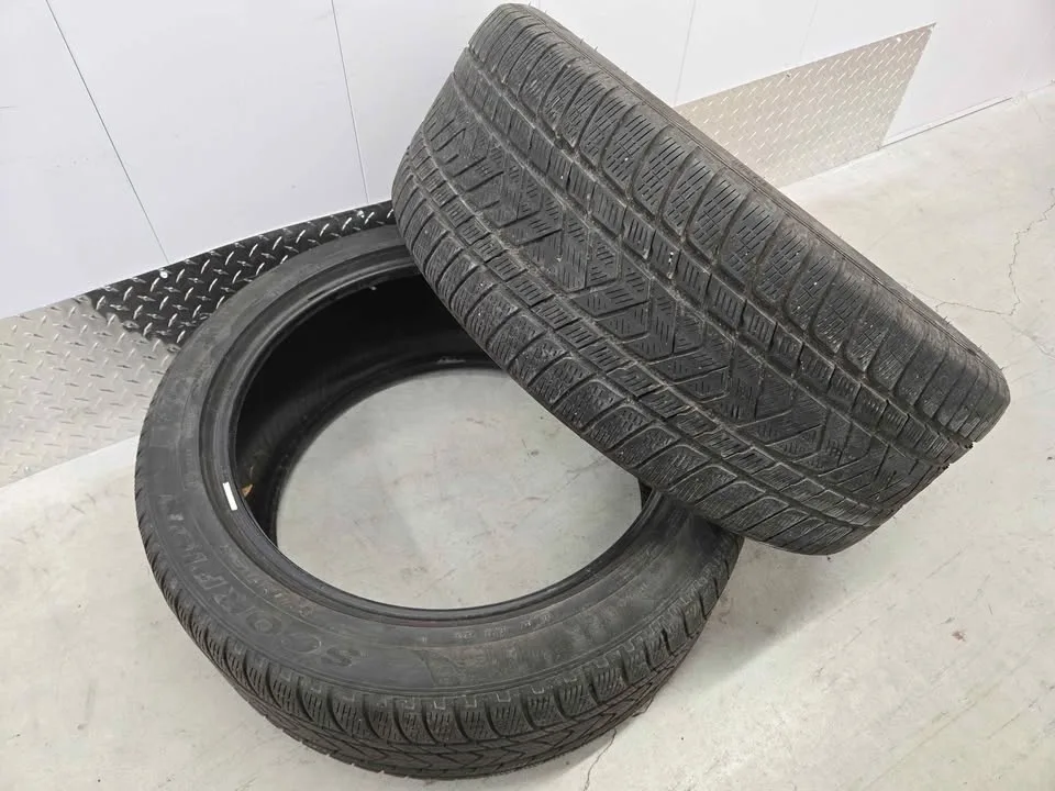 Pirelli Scorpion Winter Tires- 285/45R22 image indicator(7)