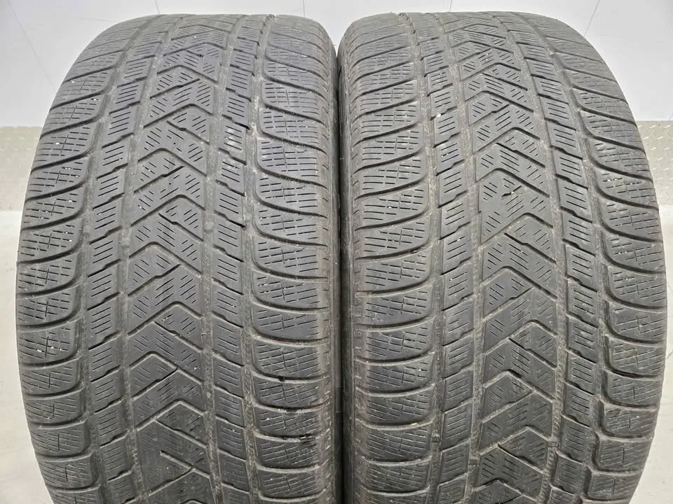 Pirelli Scorpion Winter Tires- 285/45R22 image indicator(10)