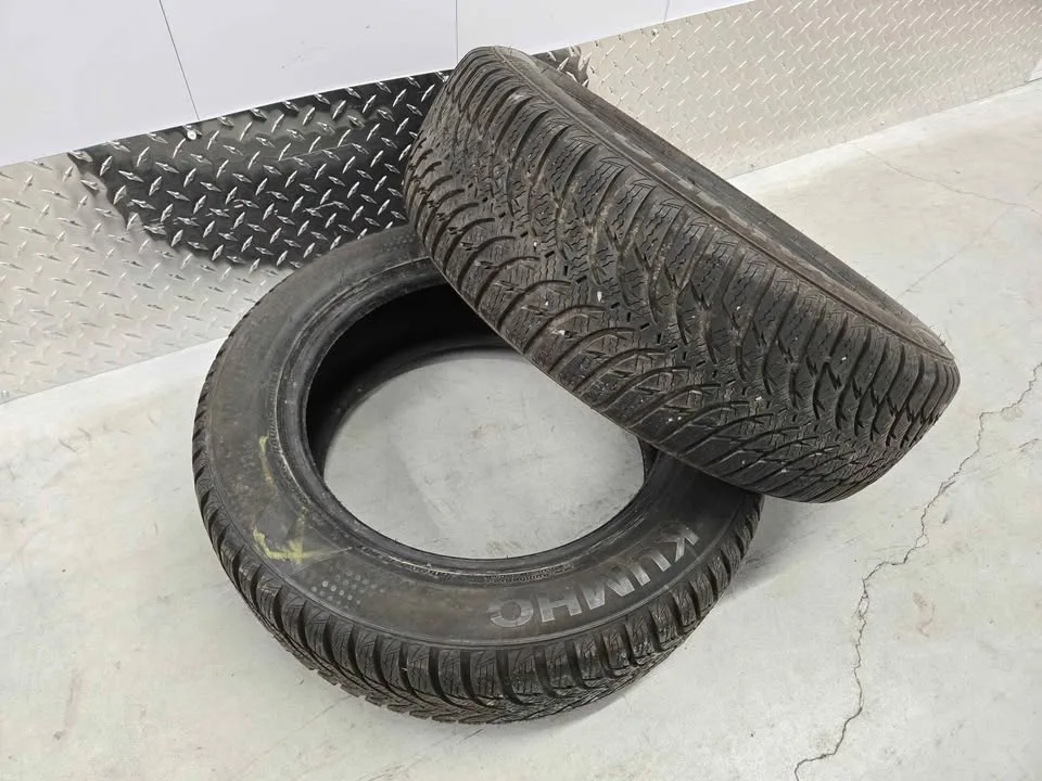 Two Winter Tires- 185/60R15 image indicator(7)