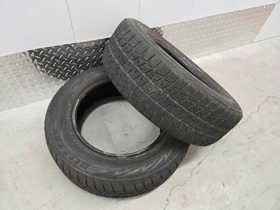 195/65R15- Bridgestone Blizzak Winter Tires image indicator(7)