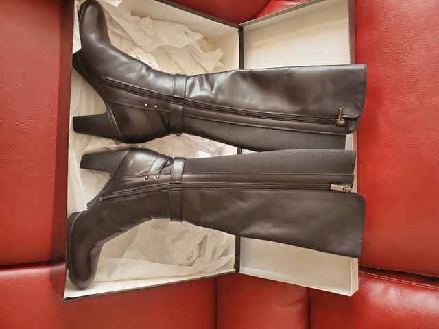 Aquatalia Black Leather Tall Boots Size 7.5 - photo 3