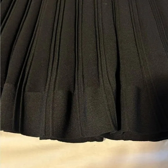 LIDA BADAY Winter Weight Blk Pleated Elasticized Waist Midi Skir image indicator(3)