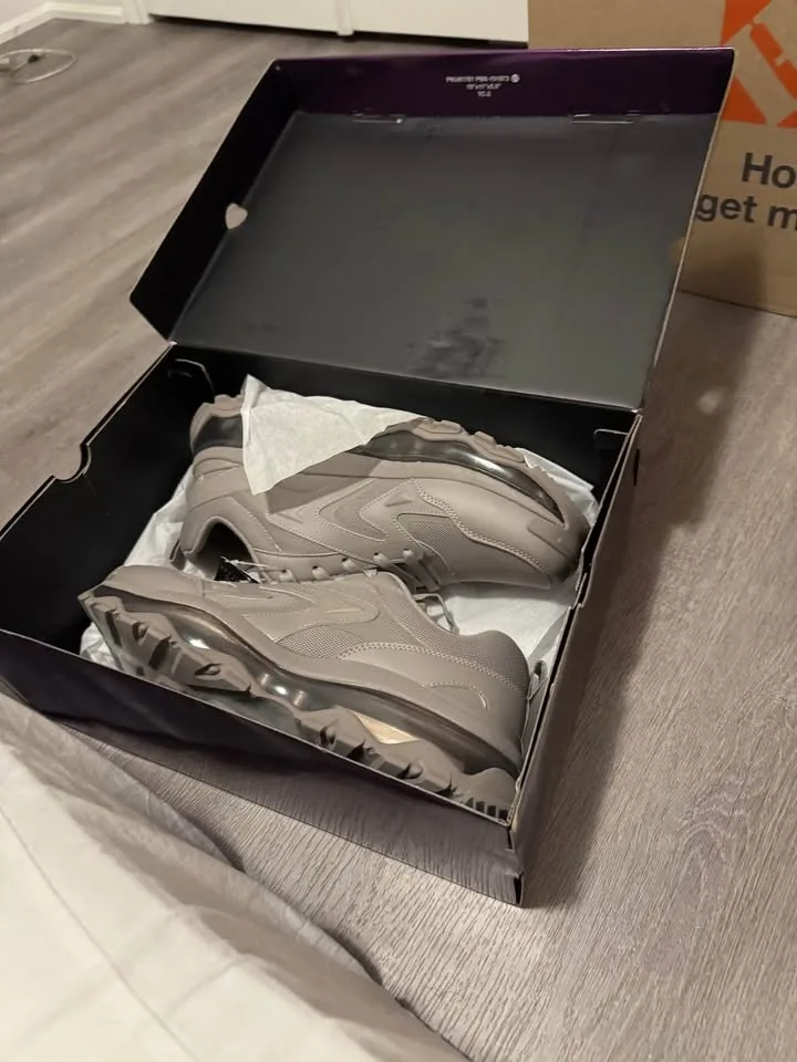 Skechers Freak Zap Size 12 Gray - Uno Chaos series image indicator(2)