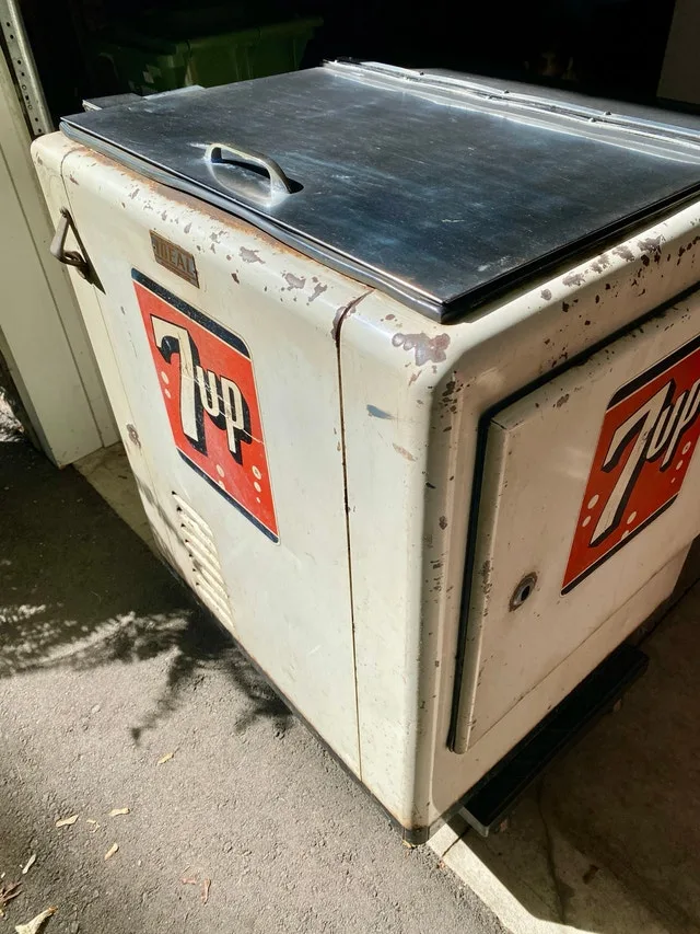 Ideal Slider 7up Cooler image indicator(3)