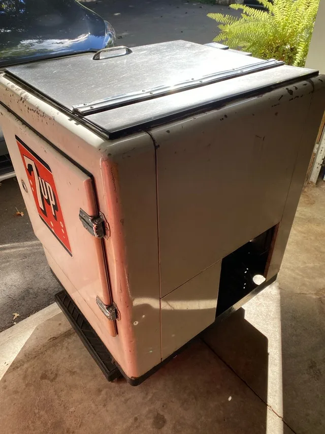 Ideal Slider 7up Cooler image indicator(4)