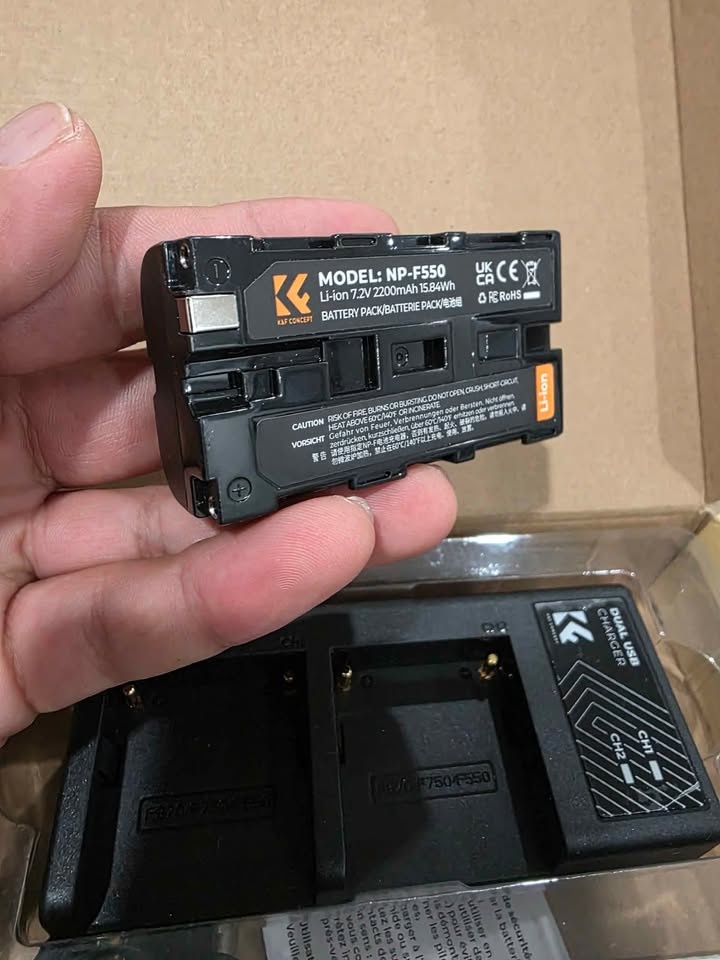 K&F Concept 2 Pack NP-F550 Battery and Charger Set - photo 3