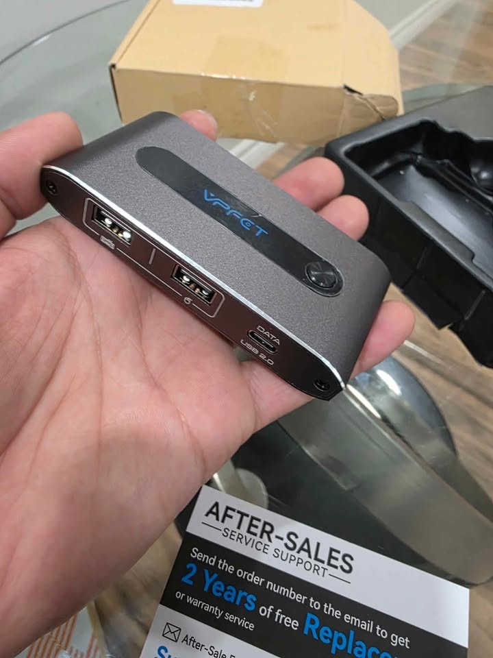 USB C KVM Switch 1 Monitor 2 Laptops 4K@60Hz HDMI KVM Switch 2 C - photo 2