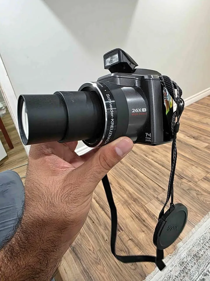 Kodak EasyShare Z981 14.0MP 26X Digital Camera Black