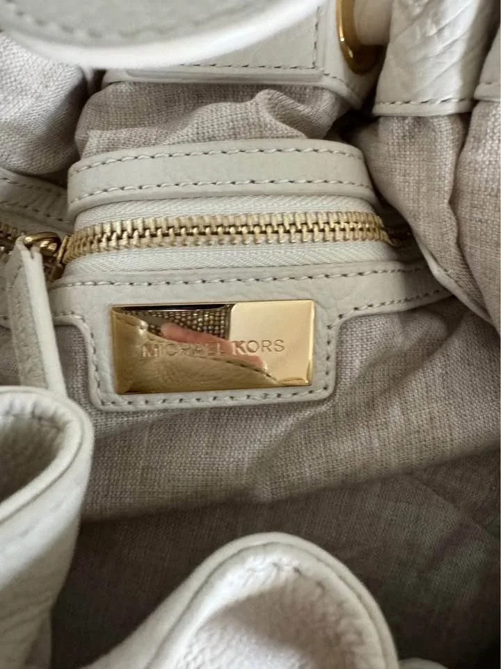 Beautiful Michael Kors purse originally $450 asking $75 image indicator(9)