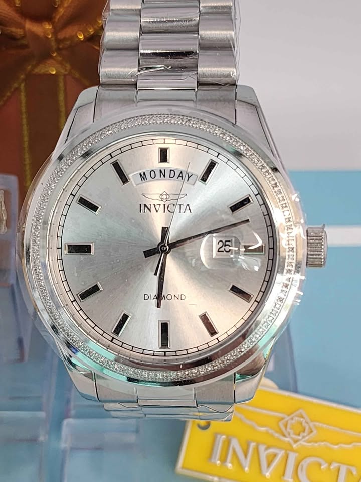Diamonds watch INVICTA - photo 2