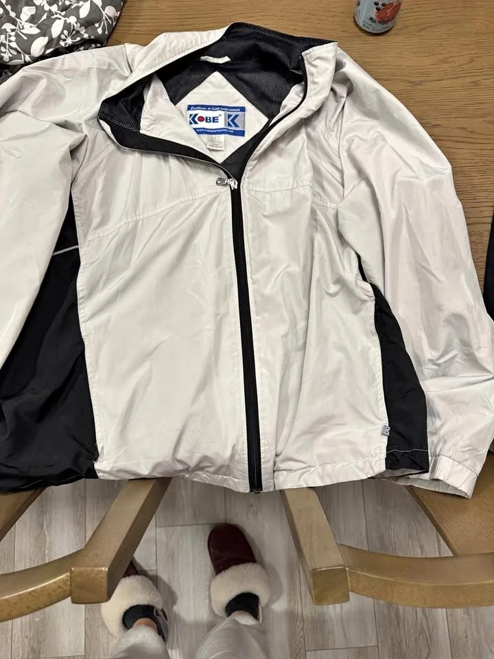 KOBE Sportswear Women’s xxl windbreaker
