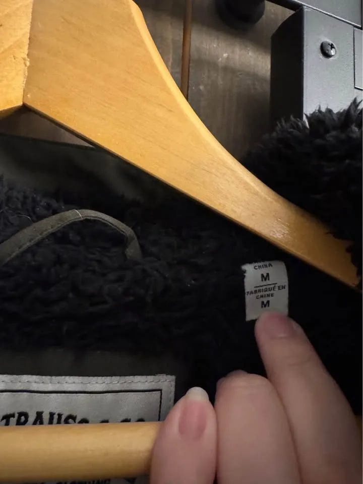 Green Levi's mens Arctic Cloth Sherpa Lined Parka size medium image indicator(5)