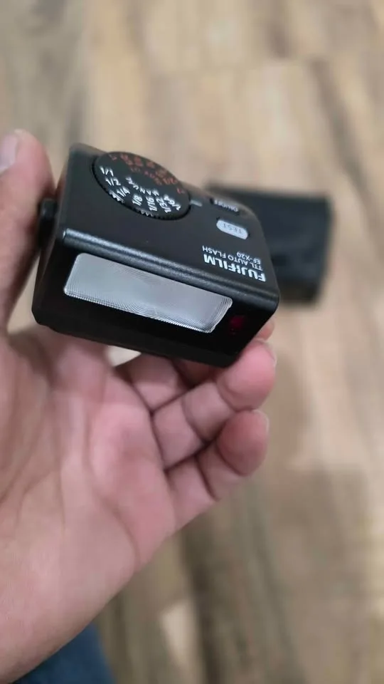 Fujifilm EF-X20 TTL Auto Shoe Mount Flash like new image indicator(2)