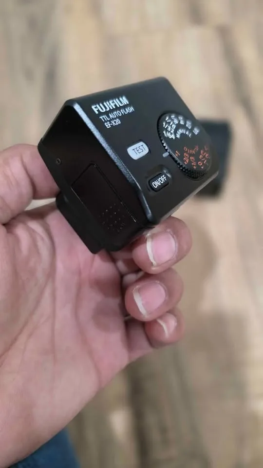 Fujifilm EF-X20 TTL Auto Shoe Mount Flash like new image indicator(3)