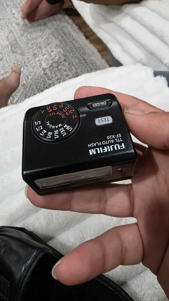 Fujifilm EF-X20 TTL Auto Shoe Mount Flash like new image indicator(7)