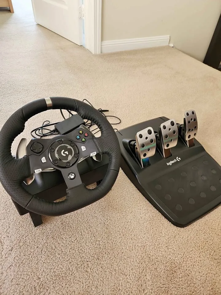 Logitech G920 Steering Wheel and Pedals