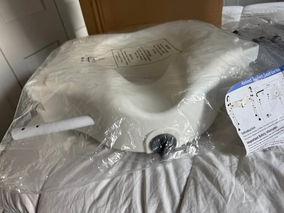 Brand New Elevated Toilet Riser with Handles, 400lbs NEW image indicator(7)