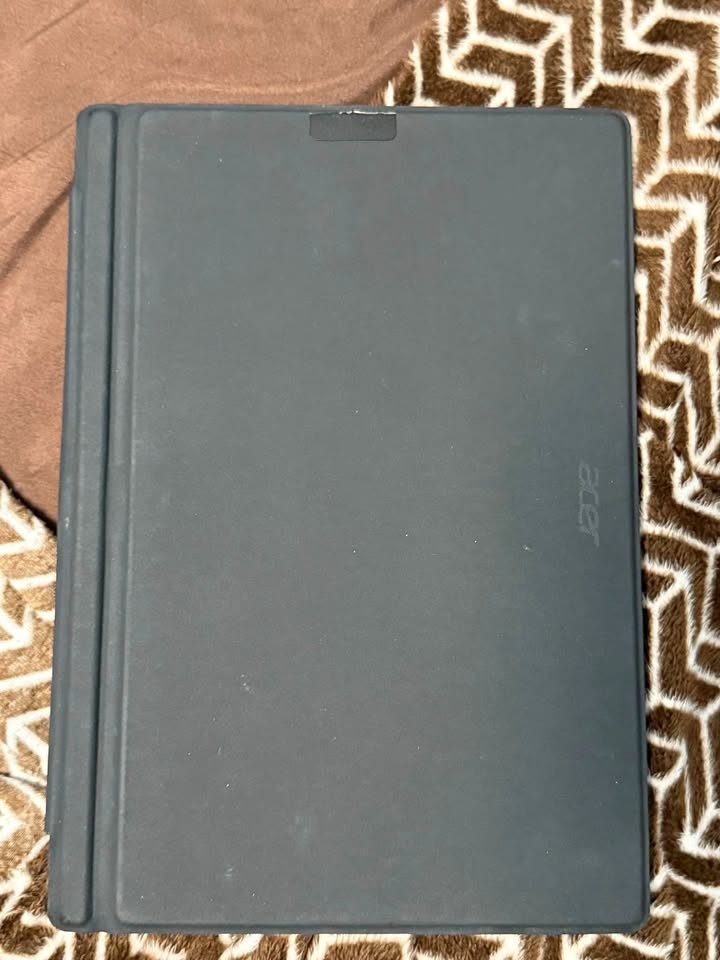Acer Switch Alpha - 8GB RAM | 250GB SSD - Excellent
