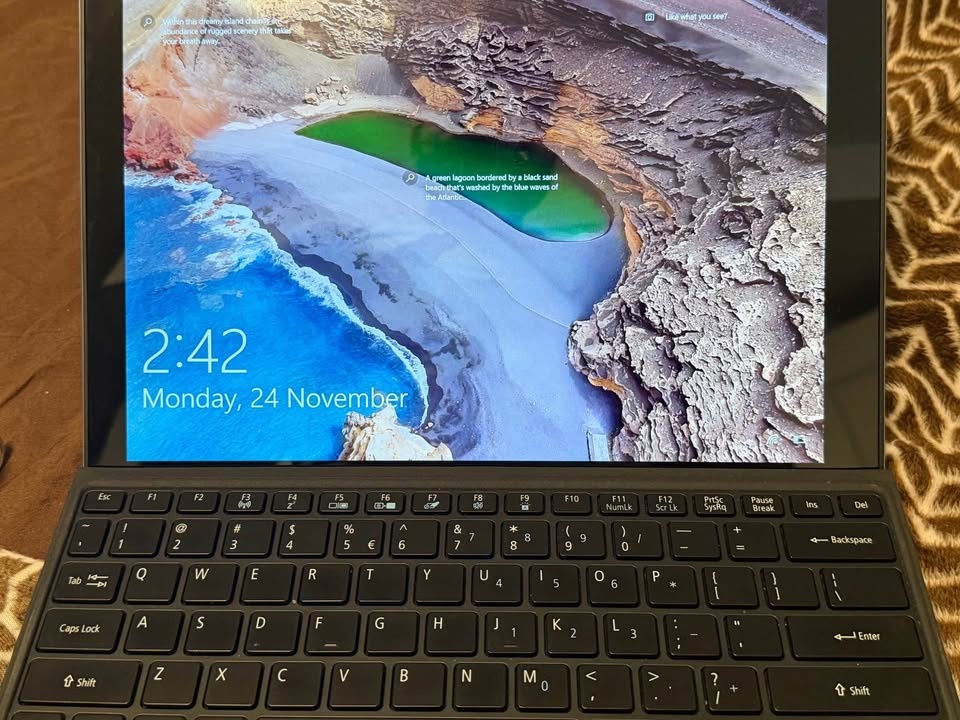 Acer Switch Alpha - 8GB RAM | 250GB SSD - Excellent - photo 3