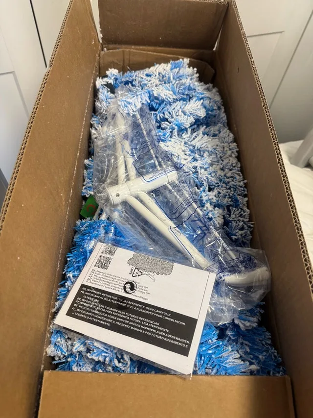 6' Snow Flocked “Blue” Pencil Christmas Tree image indicator(6)