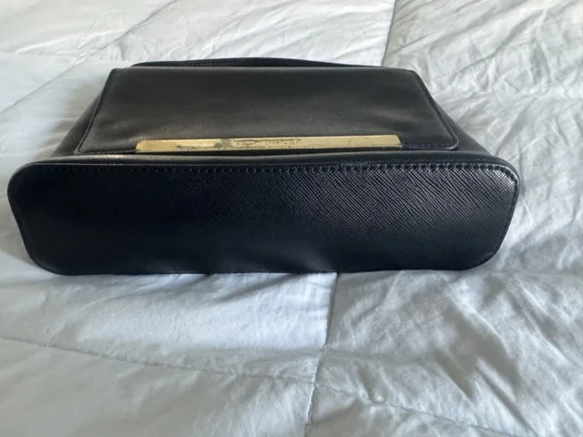 Ted Baker Purse, it’s a Handbag Style purse $30 image indicator(4)