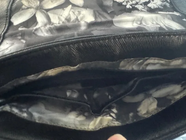 Ted Baker Purse, it’s a Handbag Style purse $30 image indicator(8)