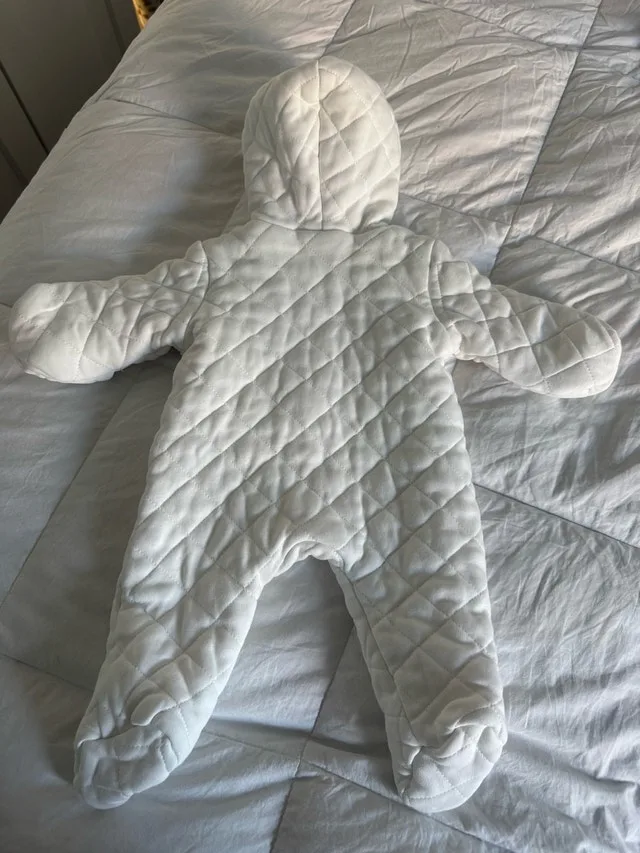 0-3 Month Winter Snow Suit Outfit $10 image indicator(7)