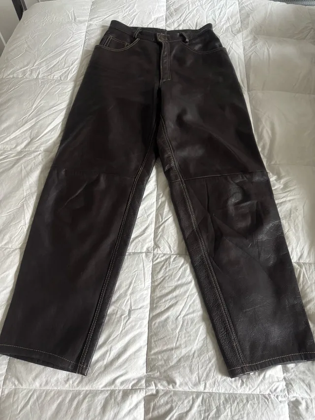 Ladies Like New Worn Once Leather Pants, beautiful chocolate