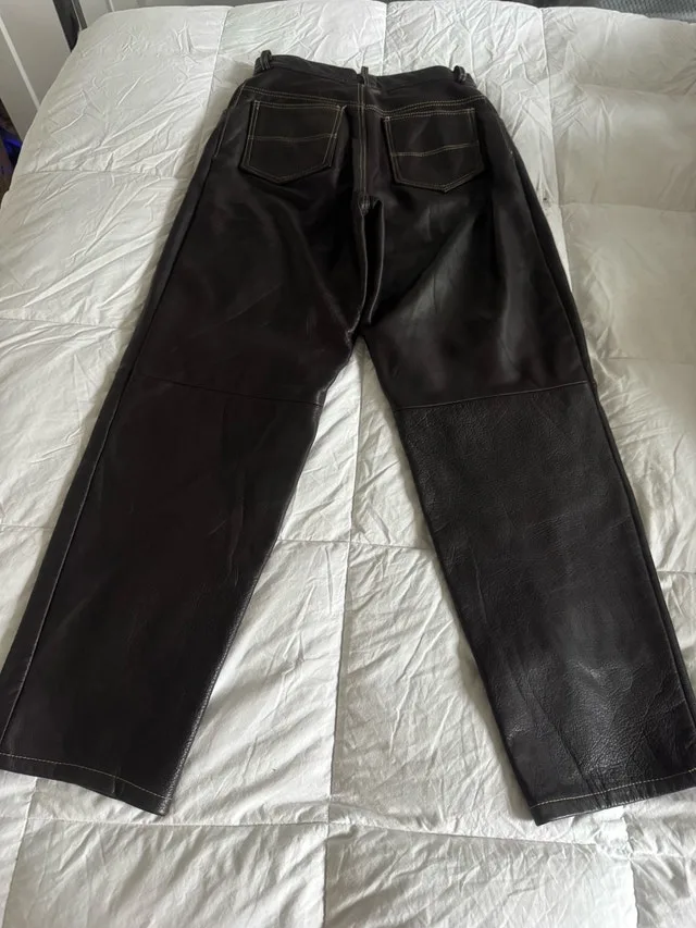 Ladies Like New Worn Once Leather Pants, beautiful chocolate image indicator(2)