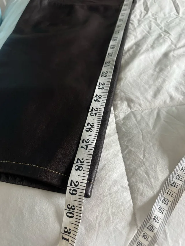 Ladies Like New Worn Once Leather Pants, beautiful chocolate image indicator(10)