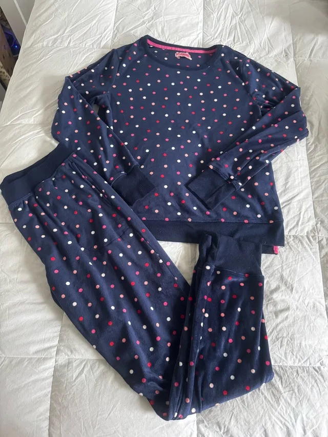 Ladies Size Small Kate Spade two piece pyjama set $20