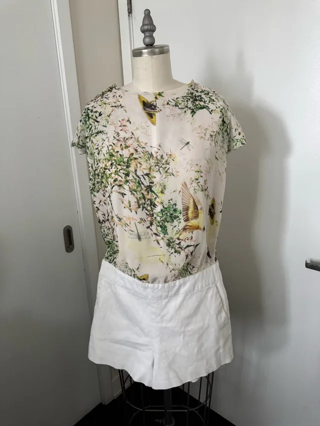 Beautiful Ladies Ted Baker Size 1 Romper Fits a Size Small