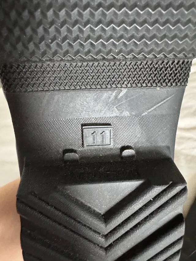 Brand New Ladies Size 11 Rain Boots $20 - New Never Worn image indicator(5)