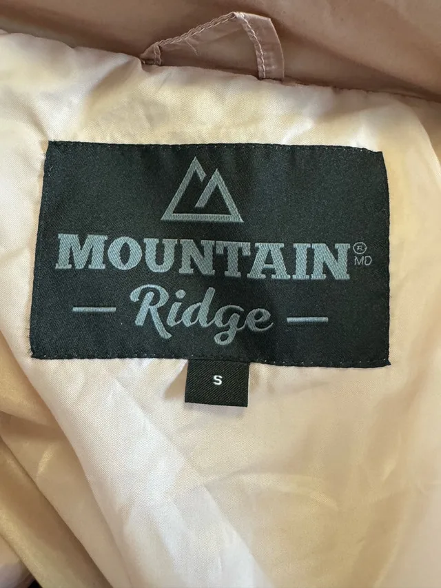 Beautiful Pink Mountain Ridge Ladies Size Small Winter jacket image indicator(10)