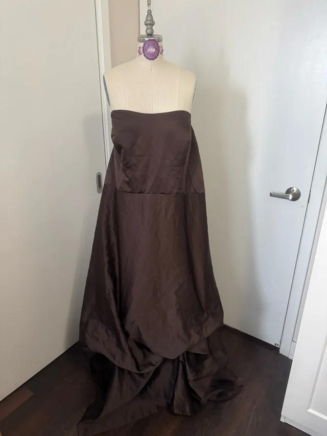 Ladies, Stunning Beautiful, chocolate evening dress Plus Size 22