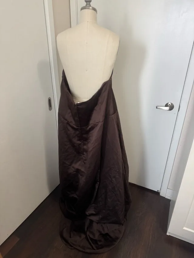 Ladies, Stunning Beautiful, chocolate evening dress Plus Size 22 image indicator(5)