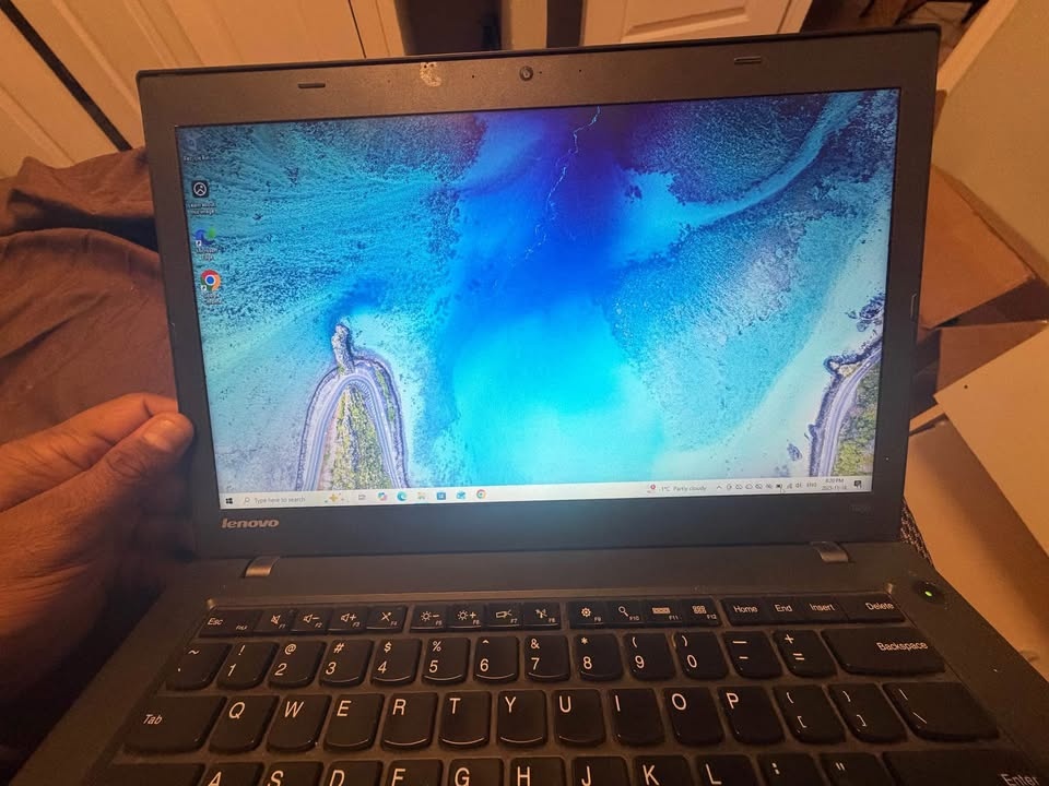Lenovo ThinkPad T450 – i5 / 8GB RAM / 250GB SSD - photo 3