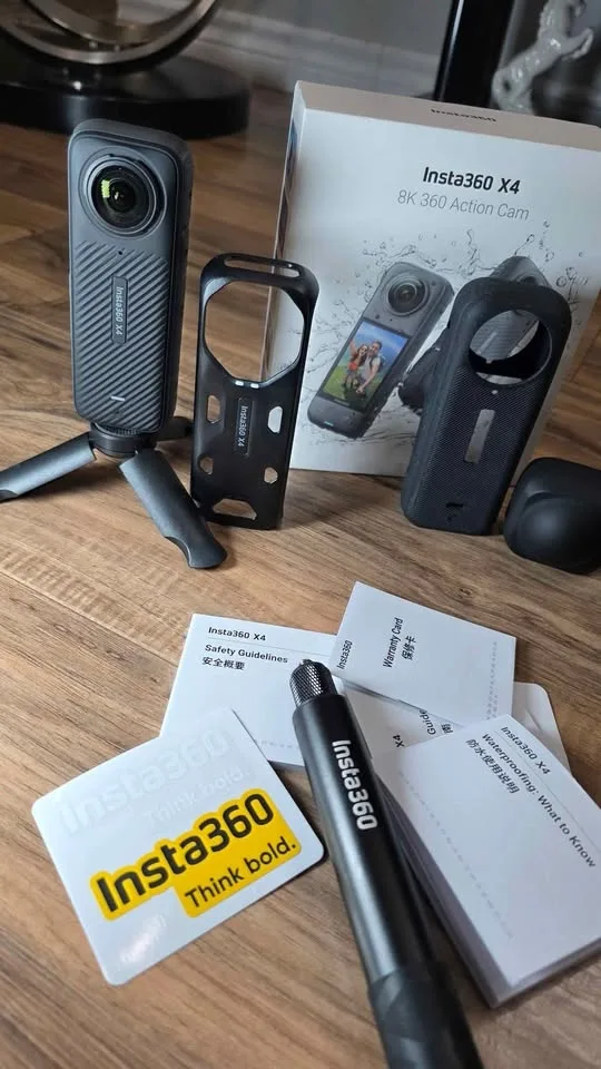 Insta360 X4 Waterproof 8k 360° Sports Camera image indicator(2)