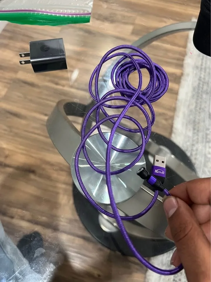 540° Rotation Magnetic Charging Cable image indicator(2)