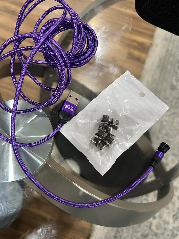 540° Rotation Magnetic Charging Cable image indicator(4)