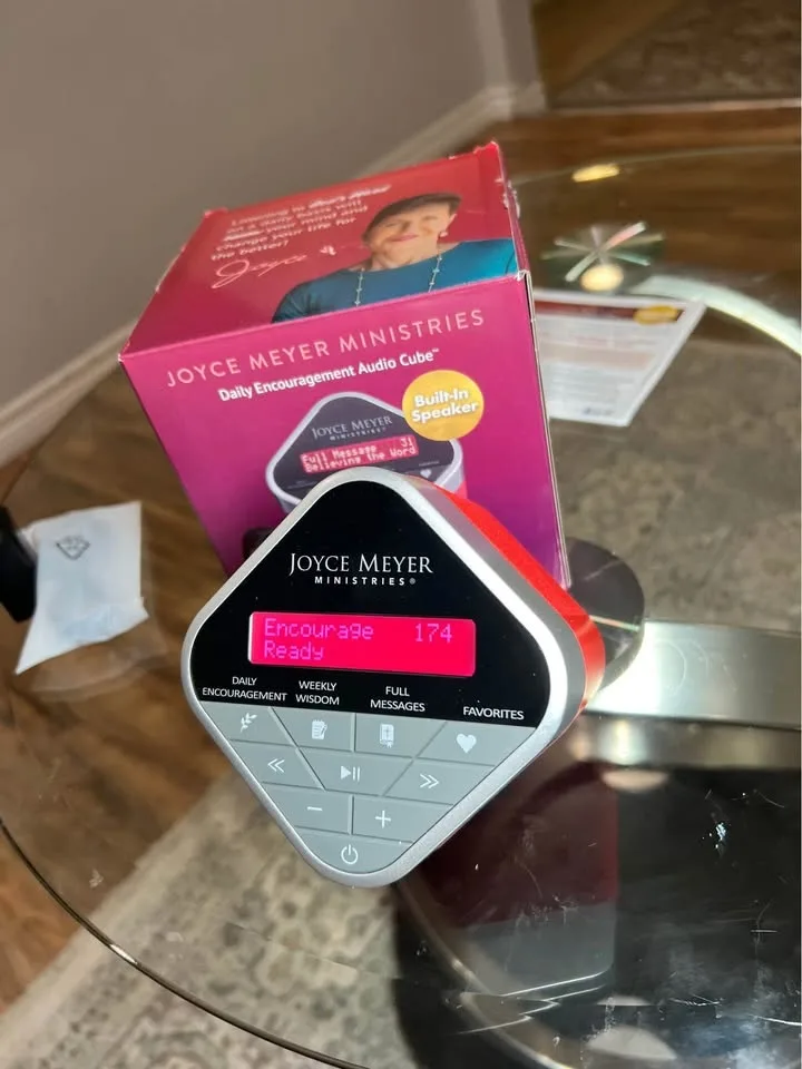 Joyce Meyer Ministries Daily Encouragement Audio Cube image indicator(3)