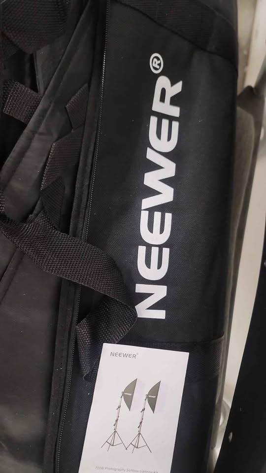 NEEWER 700W Softbox Lighting Kit 2Pack - photo 5