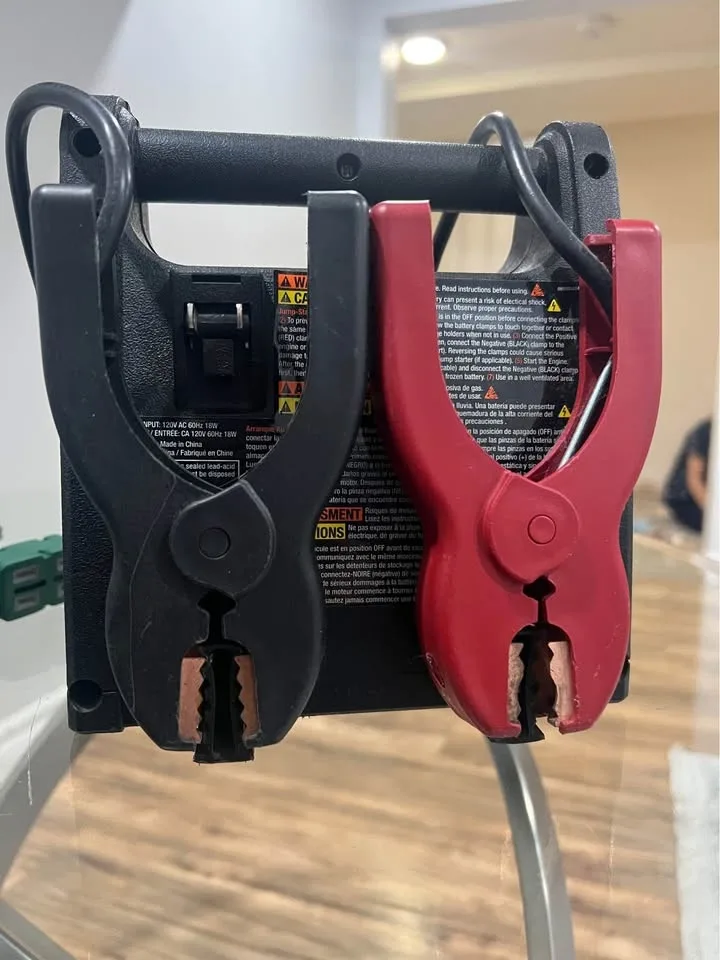 Schumacher Electric 400 Amp Jump Starter, car battery booster image indicator(2)