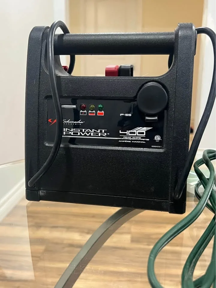 Schumacher Electric 400 Amp Jump Starter, car battery booster image indicator(3)