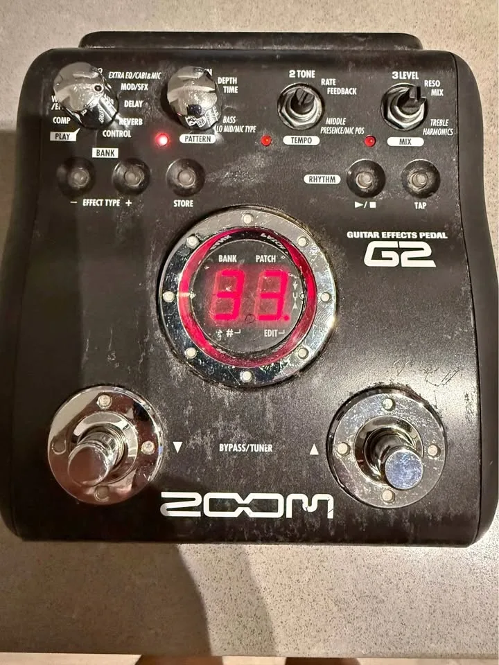 Zoom G2 Multi-Effects Guiter Pedal