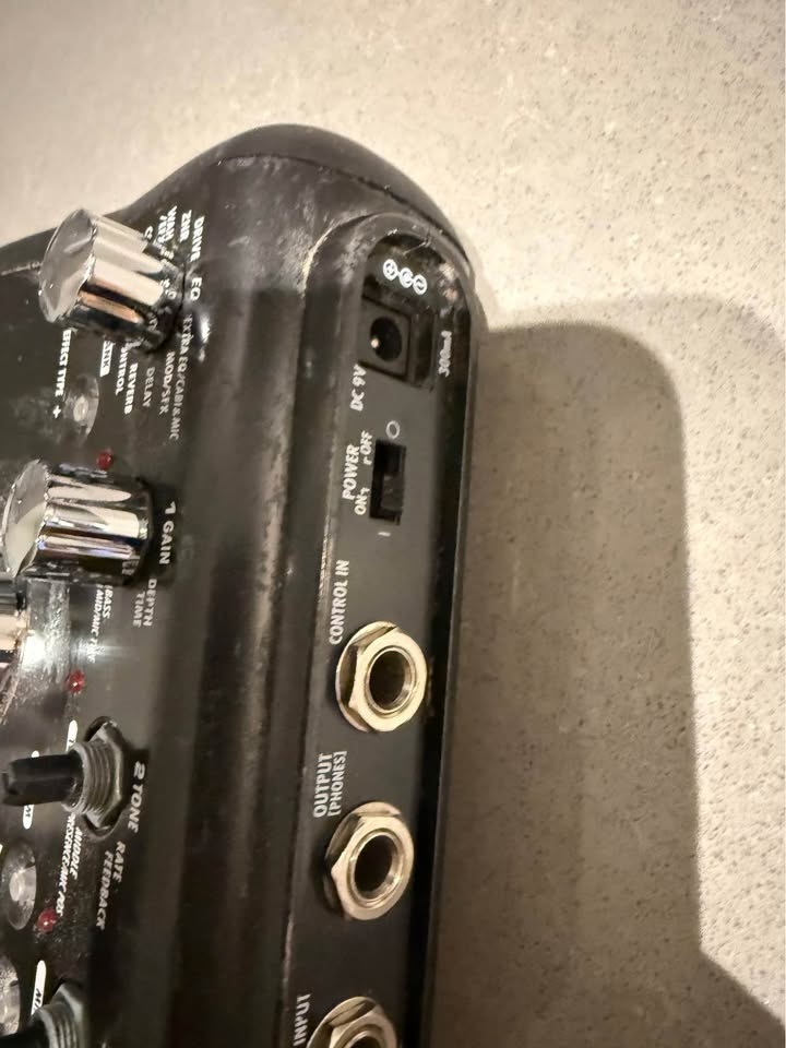 Zoom G2 Multi-Effects Guiter Pedal - photo 2