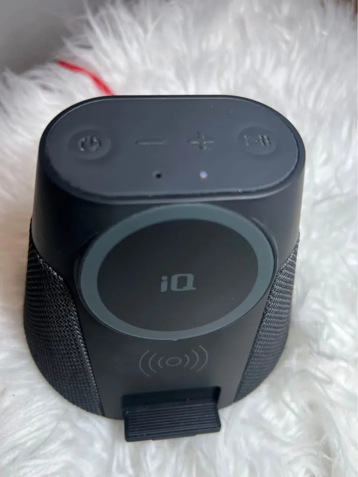 iQ Wave Home Speaker with Wireless Charger image indicator(2)