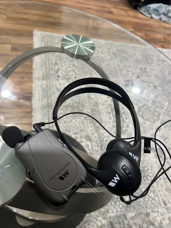 Williams Sound PockeTalker Ultra Sound Amplifier with Microphone image indicator(2)