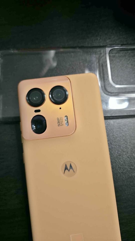 Motorola Edge 50 Ultra | Peach Fuzz | 12GB - 512GB | Used