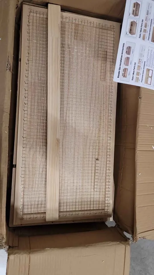 25-Piece Large Chicken Brooder Box Kit image indicator(4)